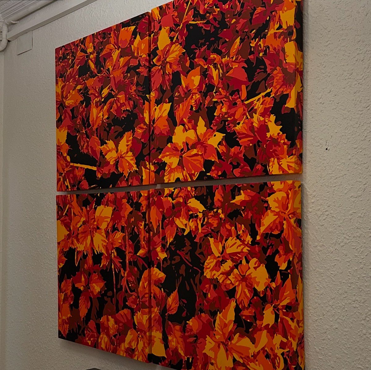 “MATORRAL2” ( 80 x 80 x 5 cm) x 4 ( políptico).- Nuevas pinturas acrílicas sobre cuatro tableros de madera que forman juntos un matorral de estilo pop realizados con las manchas de seis colores con una paleta cromática de estilo otoñal