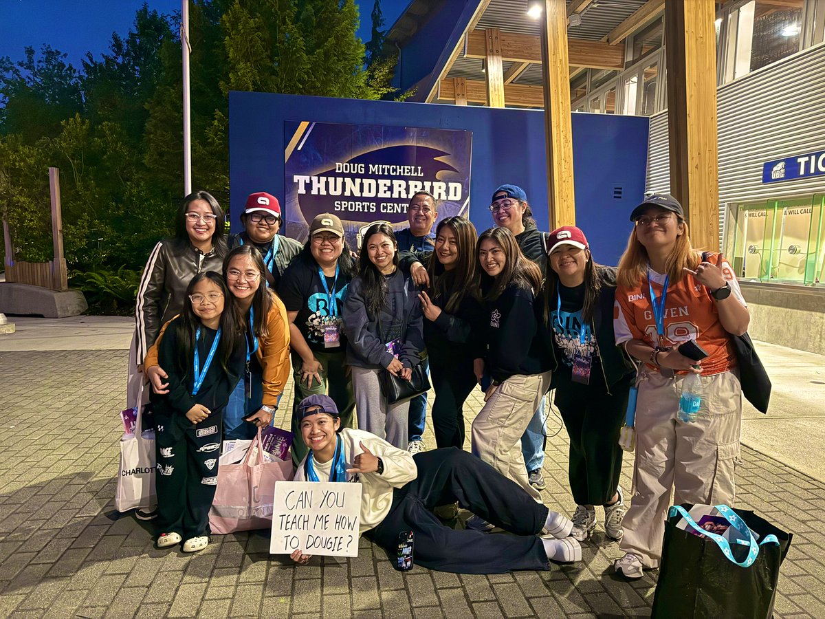 tita_bloom's tweet photo. Thank you @grey_nyx @aiahmygirl and the rest of @BTG_Boxbox crew for letting us store our luggage sa car nyo. Walang tulog diretso travel to Canada with our suitcases straight to the concert venue dahil sa pagmamahal sa walo. I’m already looking forward seeing you till the next event 🫶🏼