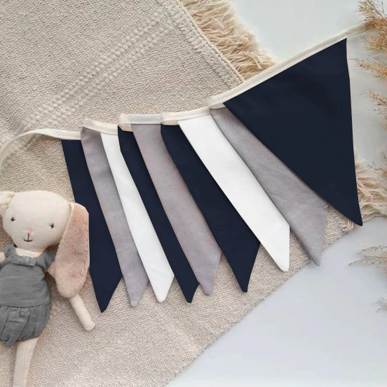 LojasOficiais's tweet photo. Varal de bandeirinhas montessoriano = charme + aconchego no quartinho 💜
Feito à mão✨ Ideal pra pendurar na parede, berço ou caminha do neném!

🔗 https://t.co/9qnmkH0ZWr

#DecoraçãoBebê #Montessori #varal #shopee #bebes https://t.co/TM3pzTkASX