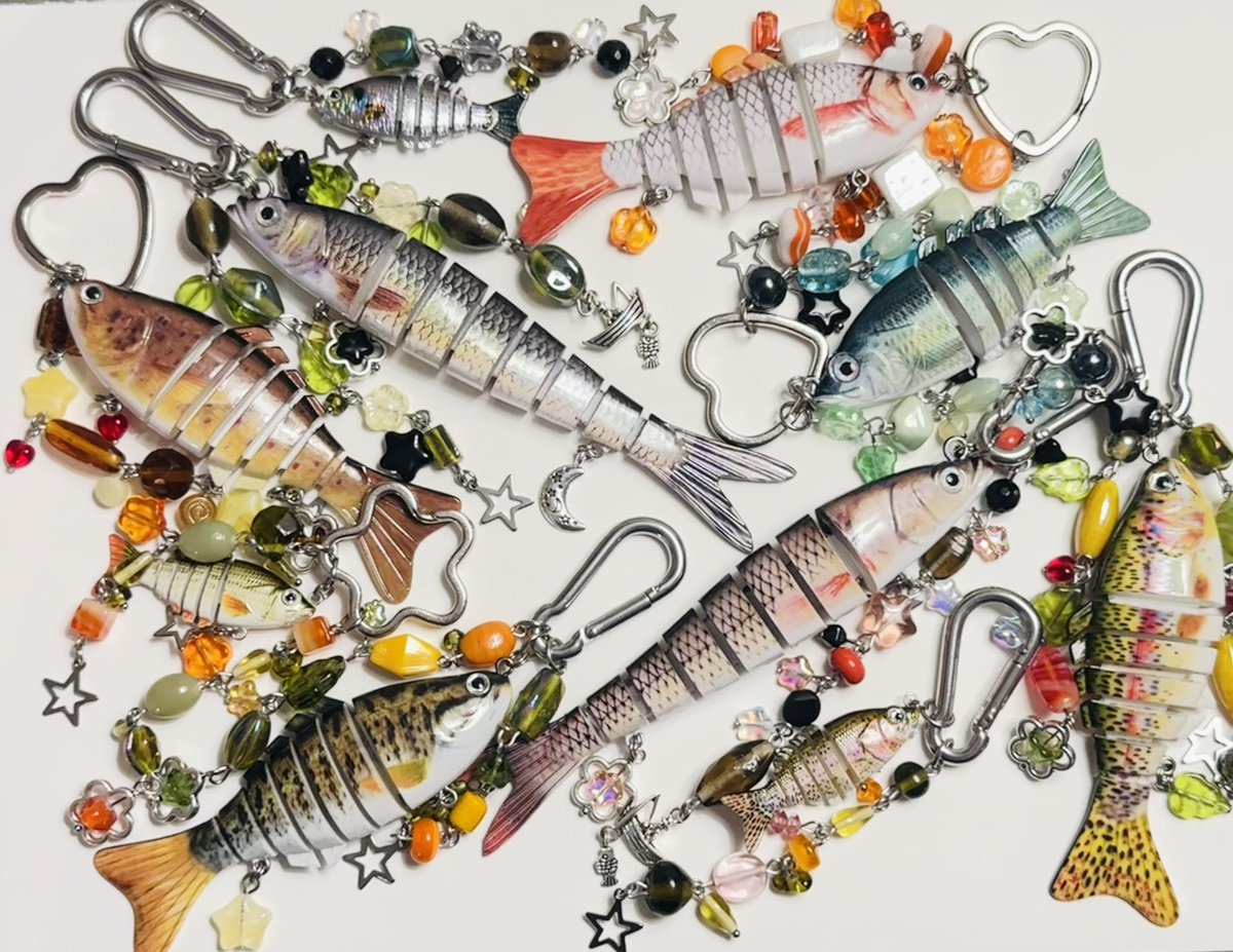fish keychain giveaway!!! 🎣🐡

1 winner will win a fish keychain made by me!! 

to enter:
-follow me + rt🐟
-rt my pinned tweet🐠

ends 7/7!