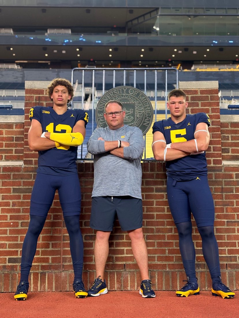 Ho〽️e
<a href="/Coach_SMoore/">Sherrone Moore</a> <a href="/Coach_Casula/">Steve Casula</a> <a href="/UMichFootball/">Michigan Football</a>