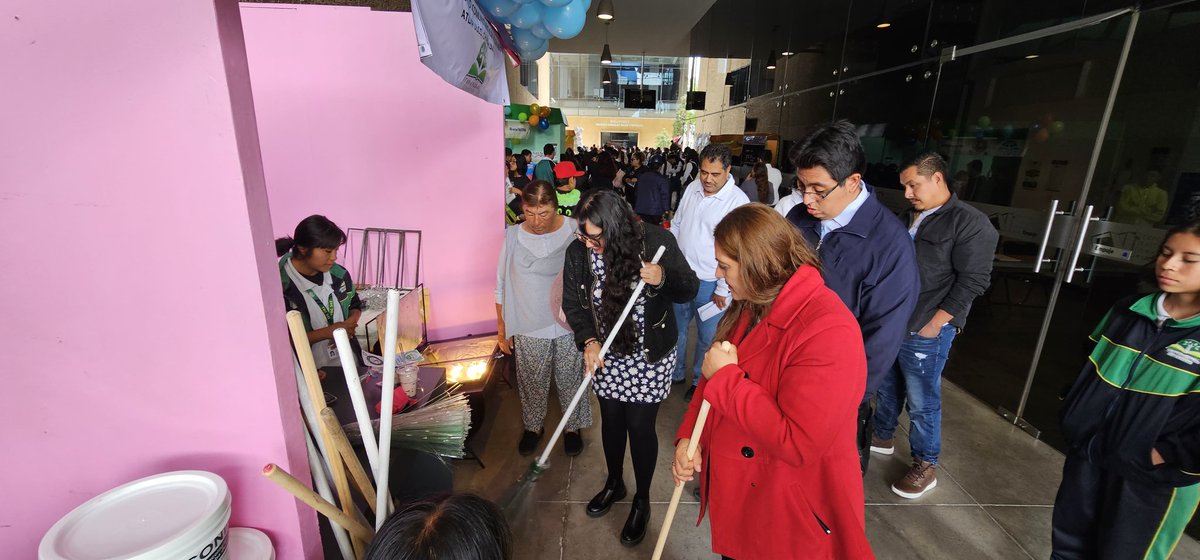16 de junio. Demostración de proyectos de Desarrollo Comunitario Zona 24. Mejores proyectos participarán próximamente en Feria del libro Chapingo octubre 2025 y Feria de arte y letras del CCMB 3 Y 4 de julio 2025. Agradecemos su apoyo.