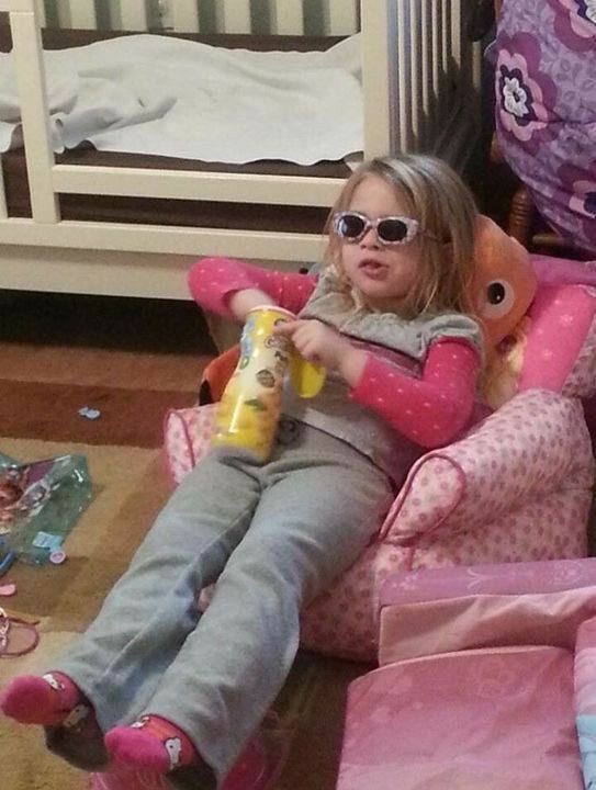 moonsoultarot's tweet image. Being a Cancer during Cancer season and watching everyone else lose their minds whilst you’re just chilling bc this is everyday for you