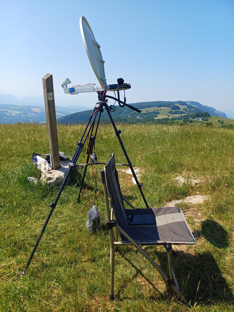 Short activity with the 3 cm "backpack" station, 8 QSO, DX 473 and 428 km, 1 QSO by reflection on Mt Blanc with F4IPL located at 254  of Mt Blanc.