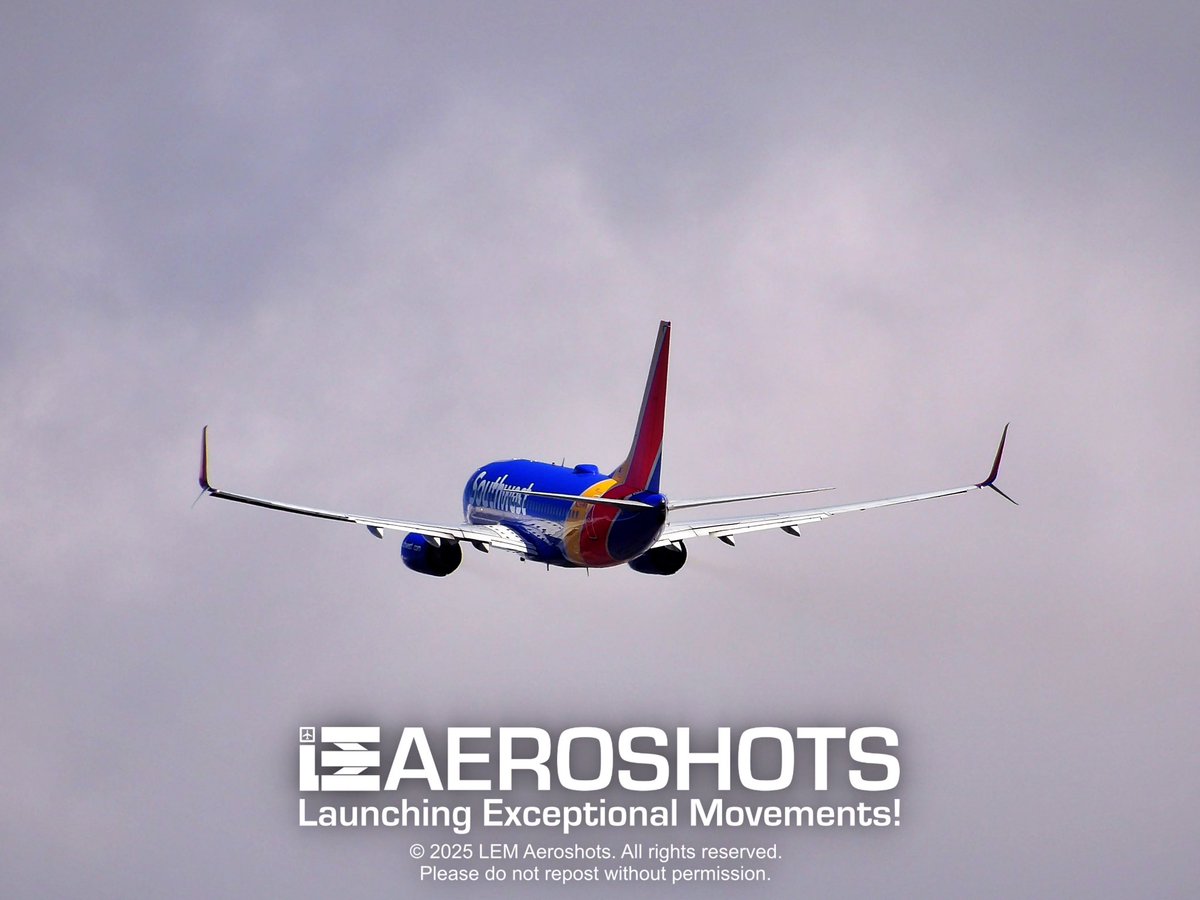 LEMAeroshots's tweet image. Taking off into a new week with LOVE! -LEM 💙❤️💛↗️☀️

✈️ @SouthwestAir @Boeing 737-700 🎨 Heart Livery 🔢 #N299WN 📍 DCA (@Reagan_Airport) 🛫 Runway 1 🗓️ April 4, 2024 📸 @Kodak @KodakPIXPRO AZ528

#LEMAeroshots #FlyReagan #Southwest #SouthwestHeart #Takeoff #Boeing737 #TeamMWAA
