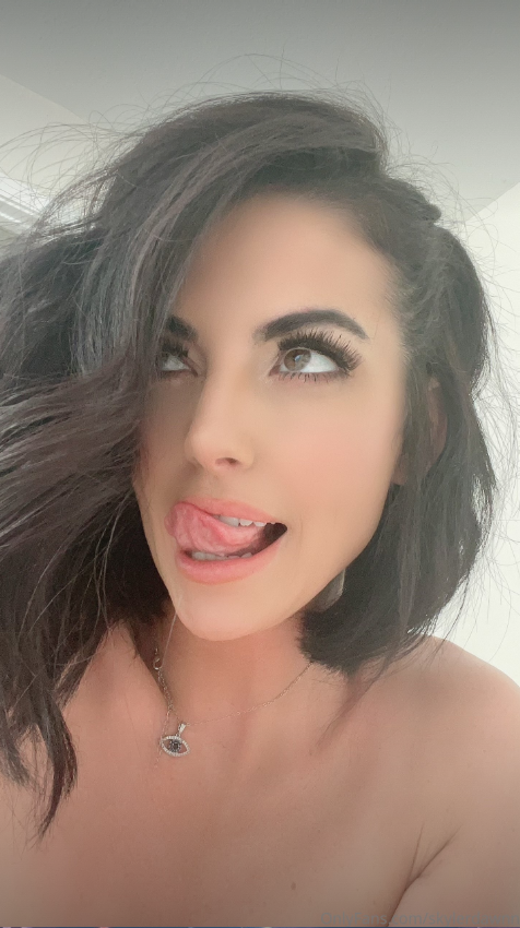 itsskylerdawnx's tweet photo. When being good gets boring… 😜

#PlayfulMood #SupportYourFaves #ThristTrapQueen https://t.co/RrCCahflDg