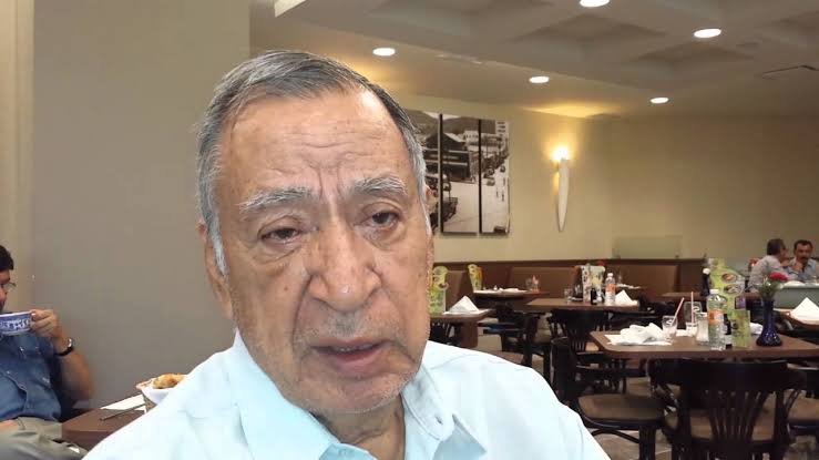OmarDavila's tweet photo. Esta madrugada falleció Don Jorge Cuan Aubert, el famoso preguntón de la TV de Hermosillo.
Pilar del entretenimiento, muchos crecimos viendo su programa.

Adiós, lengua peluda, cabeza cuadrada. https://t.co/EczqJ1Hxet