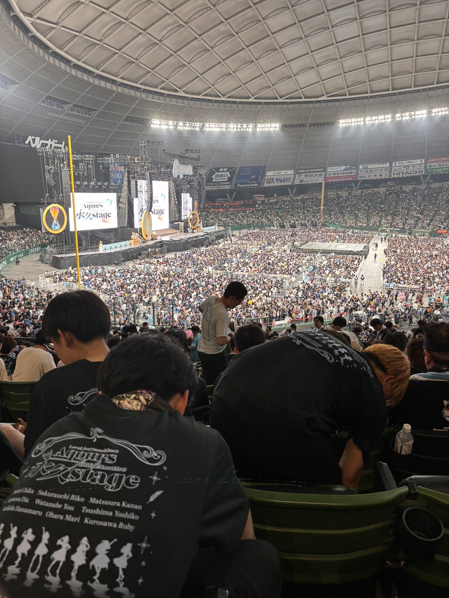 𝐌𝐢𝐥𝐞𝐬 tweet media