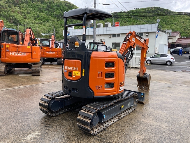 BIGLEMON厳選】日立ZX30U-5B✨ 2022年製/稼働362h/ゴムパット/配管/ML