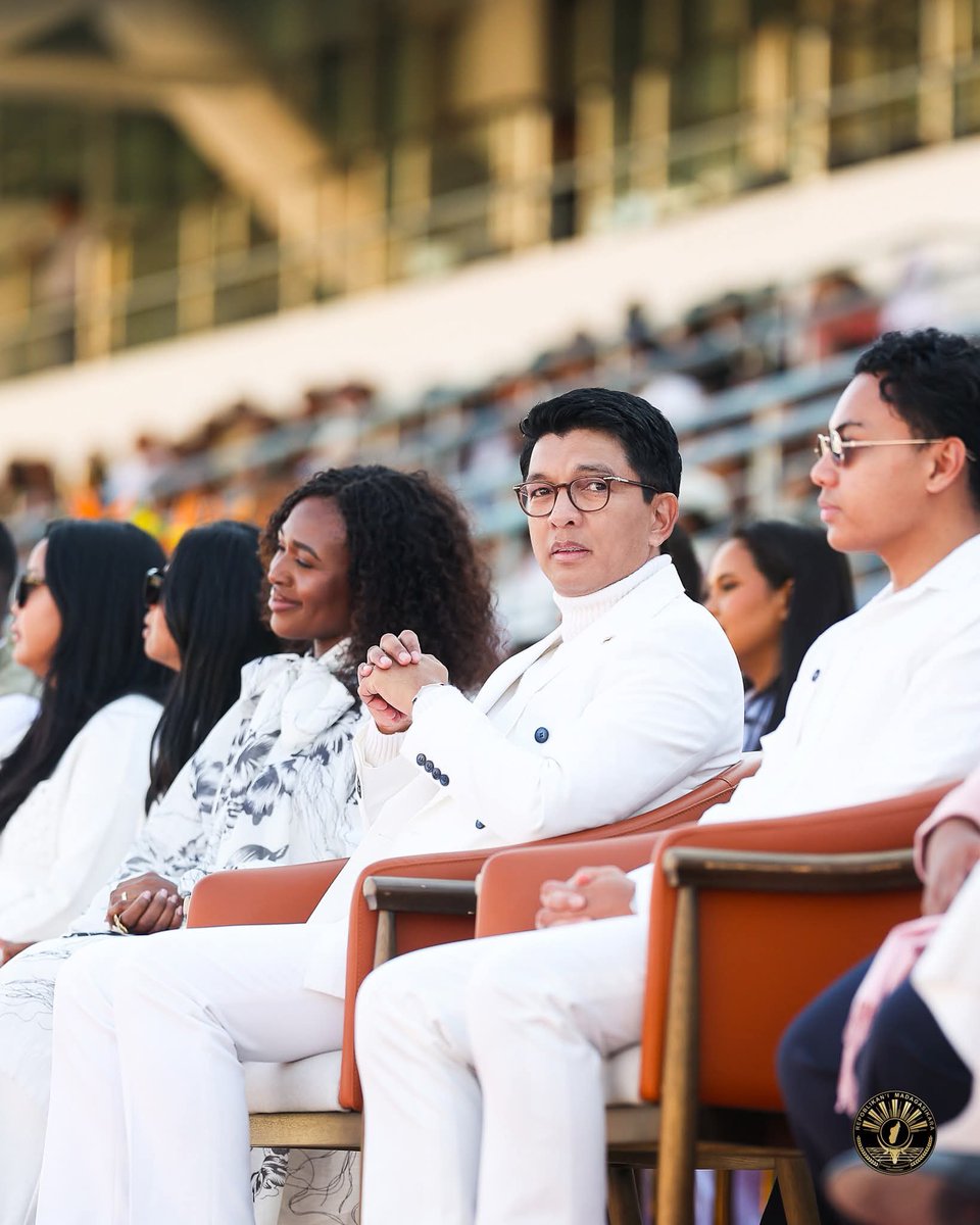 DenaMwanaMusic's tweet image. Très honorée d’avoir été invitée par la Présidence de la Republique de Magadascar pour la célébration de l’indépendance.
Ma gratitude à son excellence Mr le président @andry_rajoelina pour la considération et la place donnée au Très Haut au milieu des malgaches que je remercie 🙏🏾