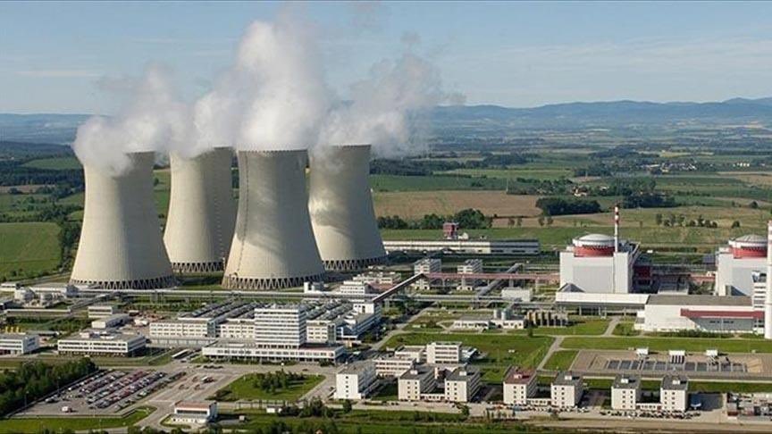 Sous les conseils d’un ancien ministre québécois, l’Iran cesse d’enrichir l’uranium pour enrichir des entreprises.