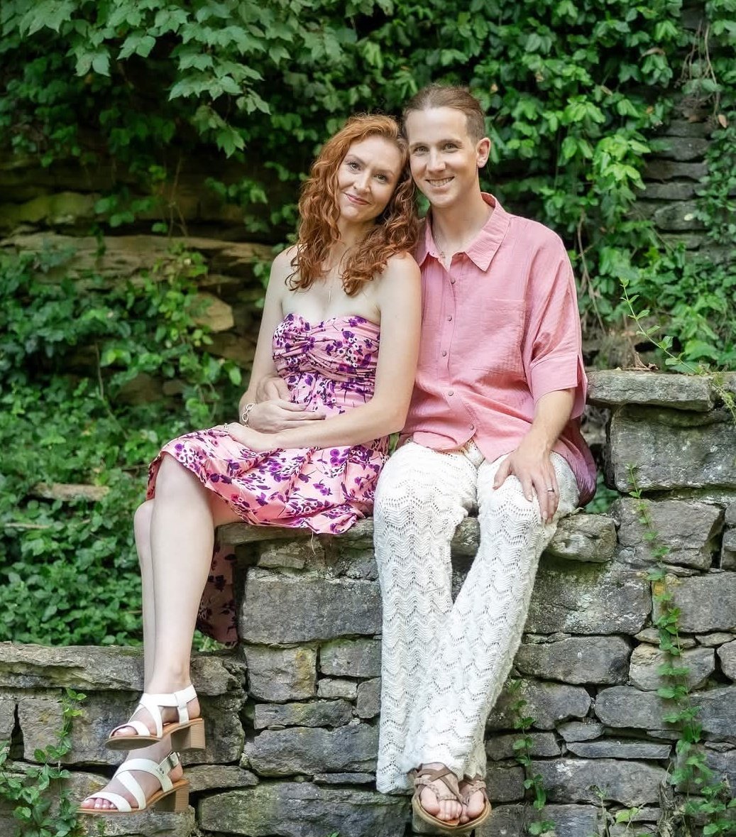 aprilajoyr's tweet image. Once upon a time our marriage proposal video went viral and landed us on Fox News and the 700 Club. We were very conservative at the time and now we're....not. 😏
And today is our 11th anniversary 🥰🏳️⚧️🏳️🌈✝️ @hellobeecher