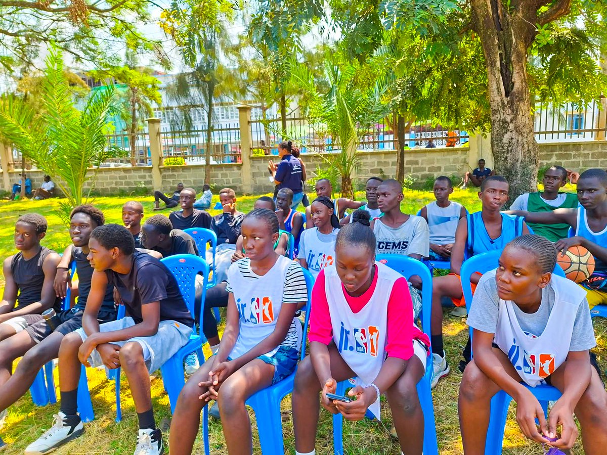 WashKisumu's tweet image. We joined young people at the ‘B-Ball for Life’ to mark the International Day of the African Child. Through the power of basketball, we championed youth-led advocacy for clean, accessible, and sustainable water use. #AfricanChildDay #WASHMashinani #YouthForWater #BballForLife