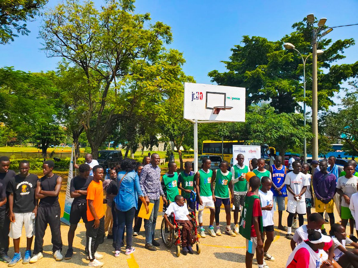 WashKisumu's tweet image. We joined young people at the ‘B-Ball for Life’ to mark the International Day of the African Child. Through the power of basketball, we championed youth-led advocacy for clean, accessible, and sustainable water use. #AfricanChildDay #WASHMashinani #YouthForWater #BballForLife