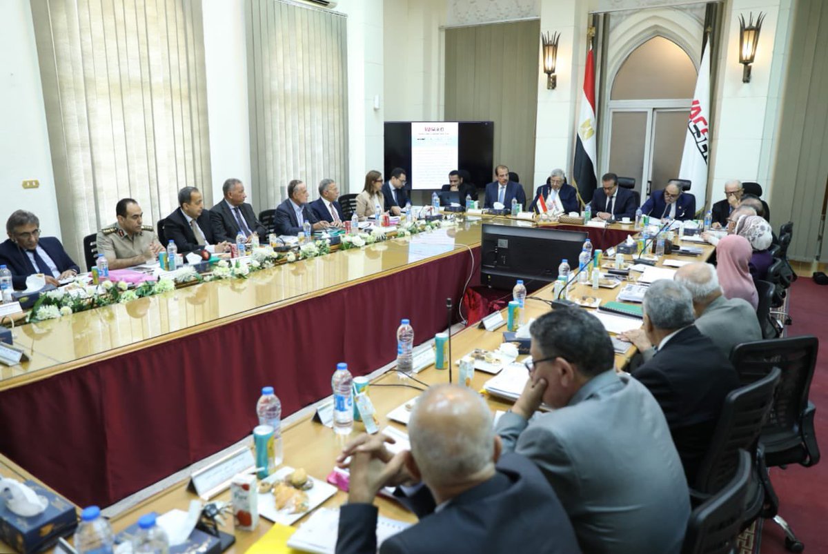 نائب رئيس مجلس الوزراء وزير الصحة يترأس اجتماعي الجمعية العامة لشركة «ڤاكسيرا»