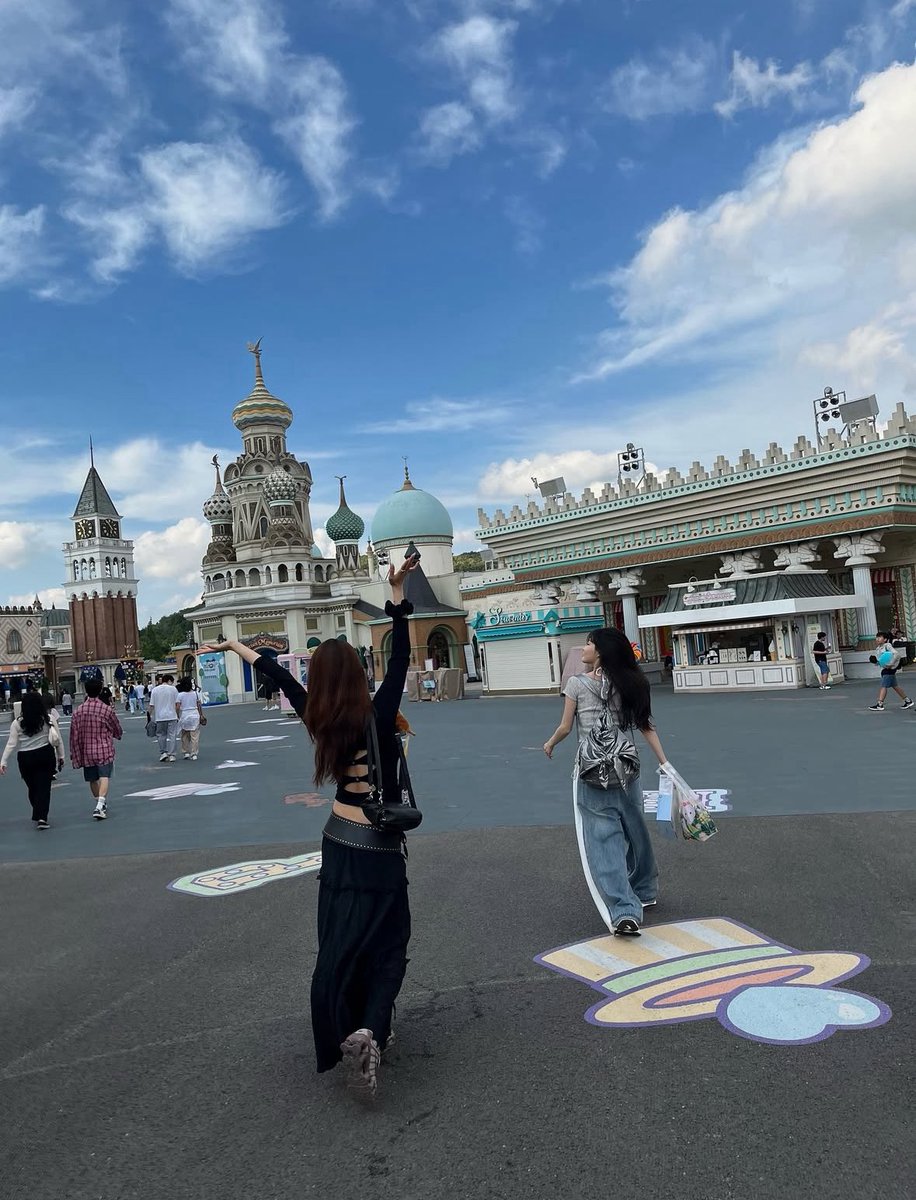 CHUNGHA GLOBAL (@chunghaglobal) on Twitter photo 250622 imymesara Instagram Update with Chungha
instagram.com/p/DLNbeysy_ka/…
#청하 #CHUNGHA <a href="/CH_CHUN9HA/">청하 CHUNGHA</a> 250622 imymesara Instagram Update with Chungha
instagram.com/p/DLNbeysy_ka/…
#청하 #CHUNGHA <a href="/CH_CHUN9HA/">청하 CHUNGHA</a>