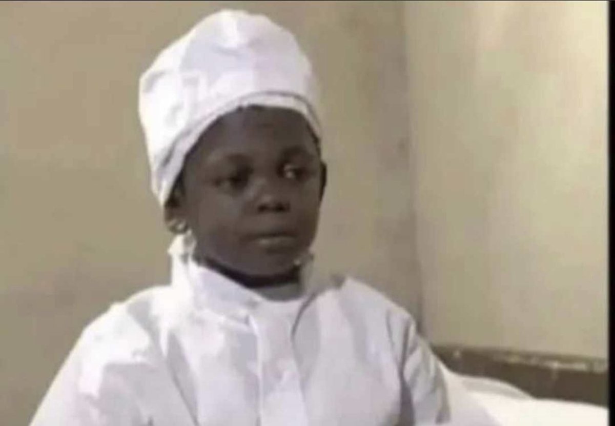 With how good u look in that profile pic, no one would ever guess u used to get 1% in chemistry 💔😂😂