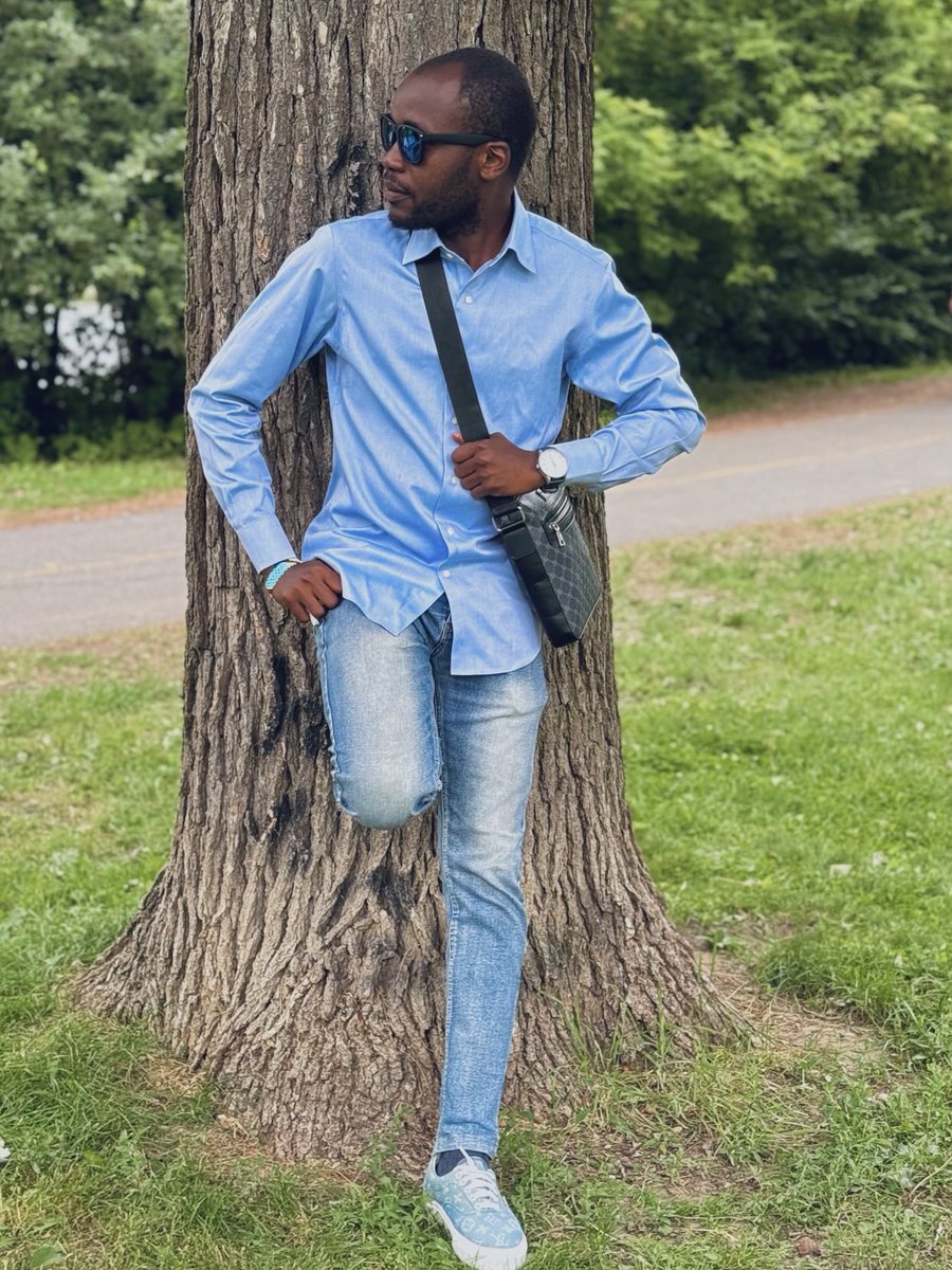 Ne regarde pas l’évolution des autres pour juger ta vie. Tu es venu(e) sur terre seul(e) et tu dois te battre pour t’accomplir💙 ⁦<a href="/KalizaVanessa/">Vanessa Kaliza</a>⁩ ⁦<a href="/arnold_bakulu/">Arnold Bakulu</a>⁩ ⁦<a href="/kevin_mugalihya/">B A T I S S E U R D’ E M P I R E 👑</a>⁩ ⁦<a href="/ChristianKupar/">ᏟᎻᎡᏆՏͲᏆᎪΝ ᎫϴՏé ΝᏦႮᏢᎪᎡ</a>⁩ ⁦<a href="/BeriahElp23/">Le Pichi💫</a>⁩ ⁦<a href="/YageraAmos/">Amos Yagera</a>⁩