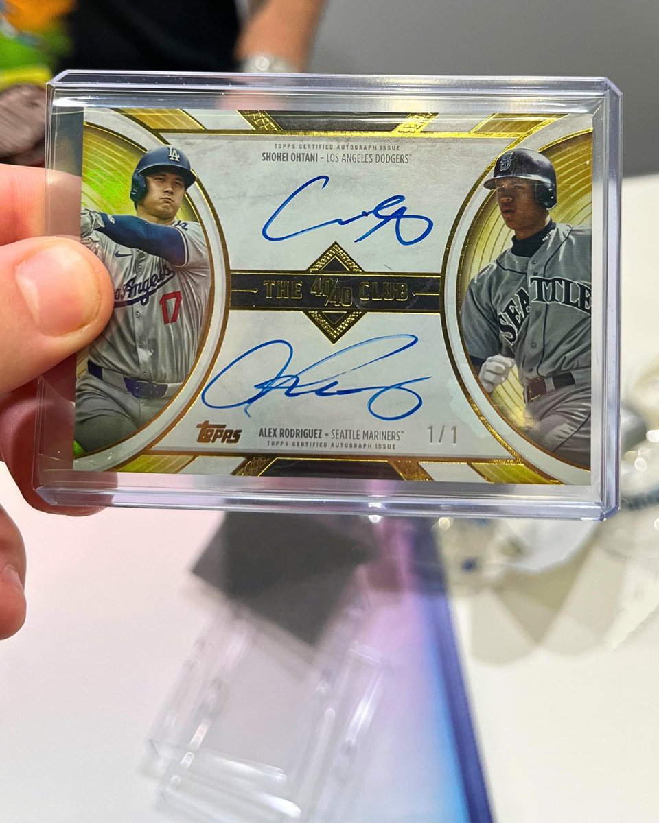 fanaticslive's tweet image. 🚨 HUGE PULL 🚨 TombstoneRips pulled this MONSTER 1/1 dual autograph of Shohei Ohtani and Alex Rodriguez at Fanatics Fest 🤯