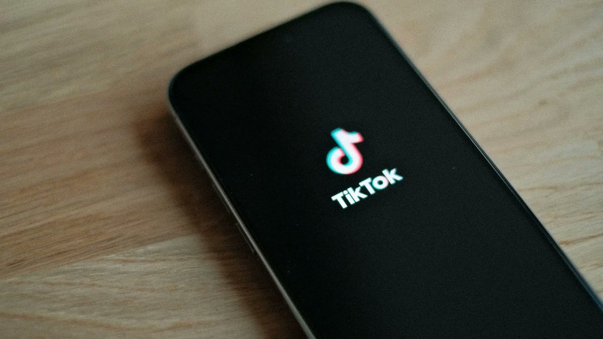 TikTok estrena Symphony, su herramienta para generar vídeos con IA a partir de imágenes y texto 
     20minutos.es/tecnologia/apl…