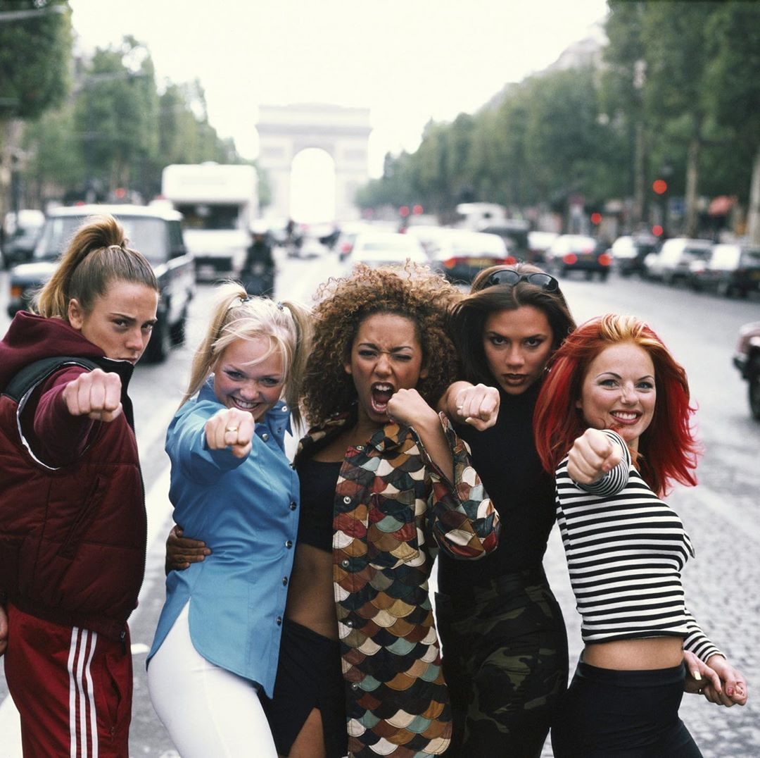 Five women in a band together, all sharing songwriting credit and vocal duties equally, was a new concept in British pop in 1996; the Spice Girls were all about making everyone feel included

Revisit our review of their debut: pitchfork.visitlink.me/ugIzSm

📷 Getty Images