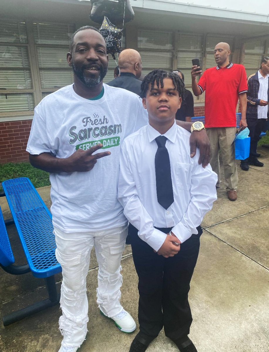 One of our Angels' Place kids just graduated from 7th grade!🎓⁣
Congratulations, Eric! We are so proud of you! 😇💙⁣⁣

#Congrats #graduation2025 #7thgradeGrad  #AngelsPlace #nonprofit #ChildrensCharity #NewOrleansCharity #AngelsPlaceSmiles #BeAnAngelForAnAngel #Grateful