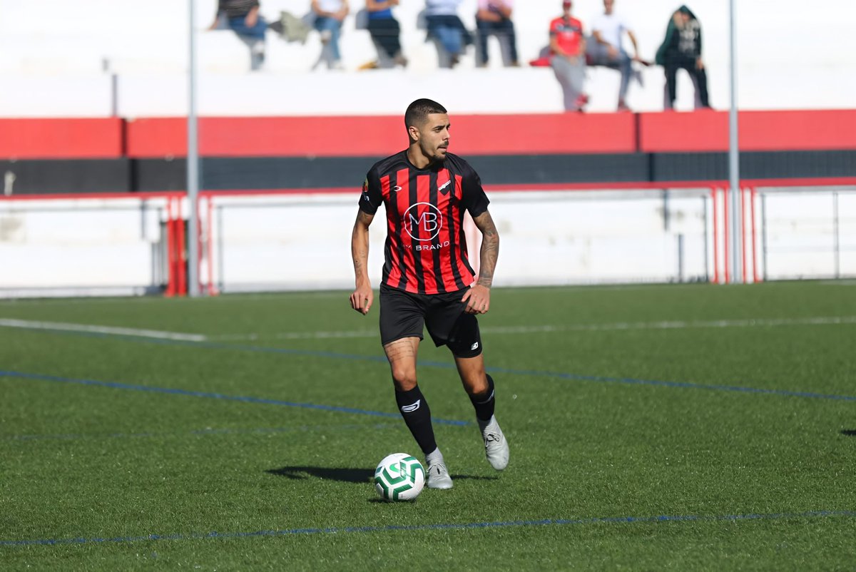 Mirando al pasado, 10 años atrás, 9 temporadas después...

A por otra mas! @cd_alhaurino 💙