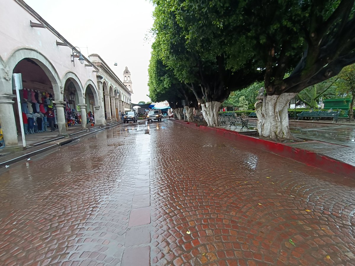 🌧️☔ Domingo lluvioso en #Maravatío. 

📷 Vive Maravatío.