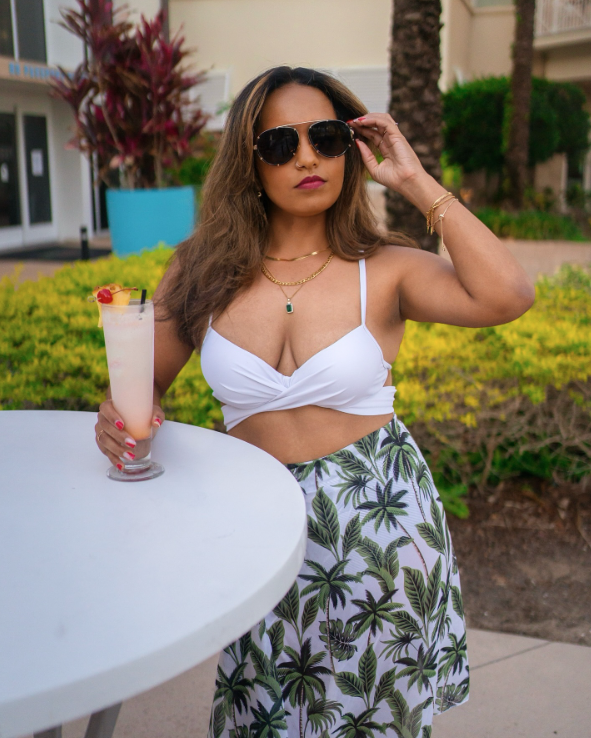 Get ready for the week ahead—with tropical vibes and a refreshing sip in hand! 🍹☀️ 

Don’t forget to tag us in your pics for a chance to be featured! 📸✨

Photo courtesy of <a href="/lex/">Alexis</a>.treks_ 🫶🏼