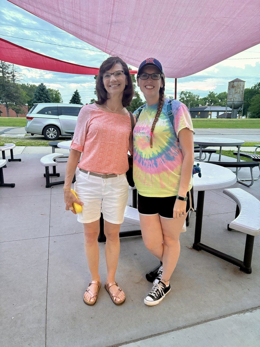 Look who I found in Okoboji this week! Mrs. Kesler! Once a tiger, always a tiger! <a href="/hitchcock_mps/">Hitchcock Elementary</a> 🐯💙💛