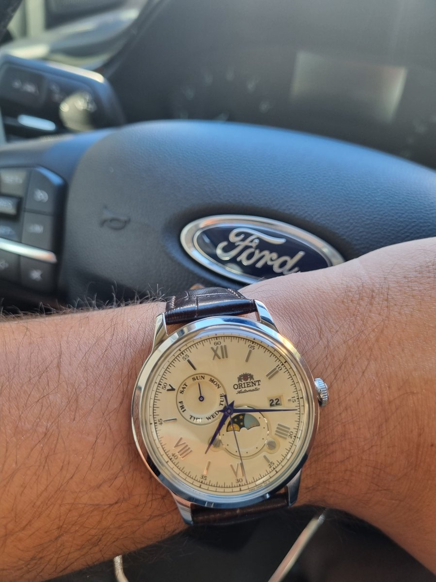 İlk otomatik saatimi almıs bulunmaktayım.