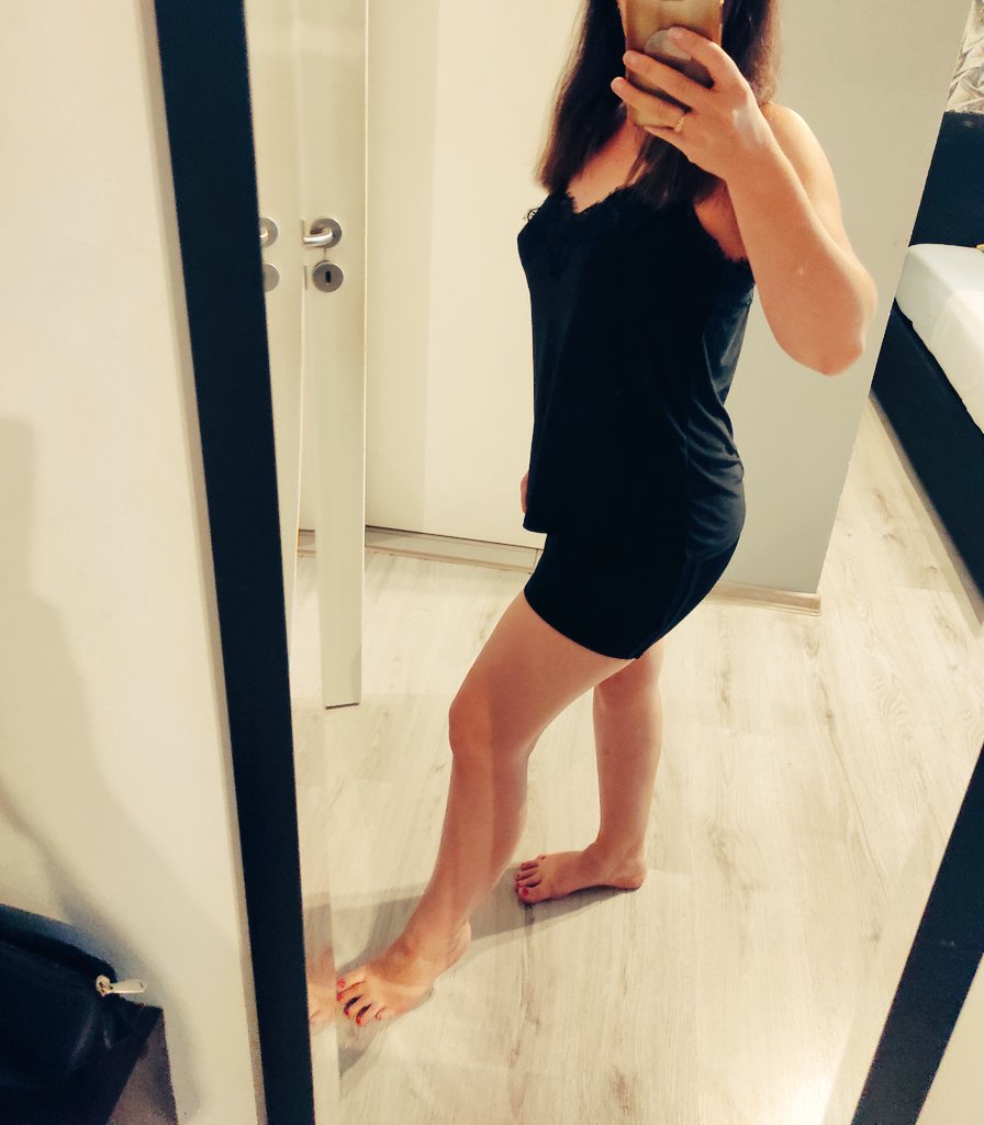 Veselá schůzka, vyždímala jsem mu penis do poslední kapky 😈😅.

Klučina dojel až z Prahy, před asi 3 roky dokonce u mě v Praze byl 🤗🥰.