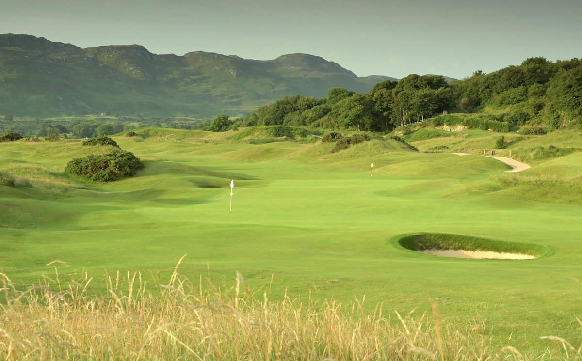 Kevin Markham (@kevinmarkham) on Twitter photo Who doesn't love a double green!
The 3rd and 9th green <a href="/PortsalonGolf/">Portsalon Golf Club</a>
(Plus, they have another)
#lovegolf Who doesn't love a double green!
The 3rd and 9th green <a href="/PortsalonGolf/">Portsalon Golf Club</a>
(Plus, they have another)
#lovegolf