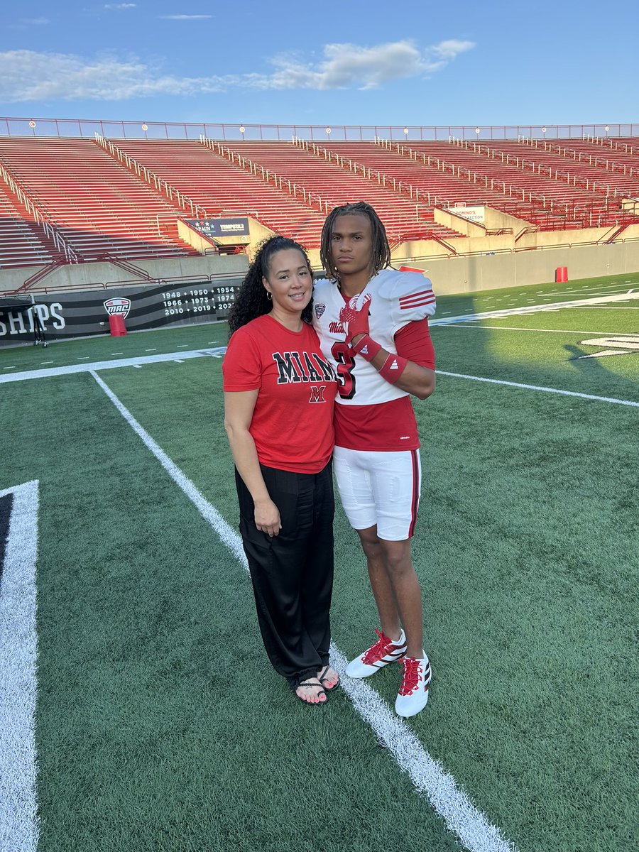 Makhi Boone (@makhiboone) on Twitter photo Had a amazing Official Visit at Miami of Ohio ❤️🤍 #Redhawknation <a href="/DBCoachWhite/">Mitch White</a> <a href="/CoachZaneRies/">Zane Ries</a> <a href="/CoachBrechin/">Bill Brechin</a> <a href="/Martin_Miami_HC/">Chuck Martin</a> <a href="/CoachBrown_DL/">Corey Brown</a> Had a amazing Official Visit at Miami of Ohio ❤️🤍 #Redhawknation <a href="/DBCoachWhite/">Mitch White</a> <a href="/CoachZaneRies/">Zane Ries</a> <a href="/CoachBrechin/">Bill Brechin</a> <a href="/Martin_Miami_HC/">Chuck Martin</a> <a href="/CoachBrown_DL/">Corey Brown</a>