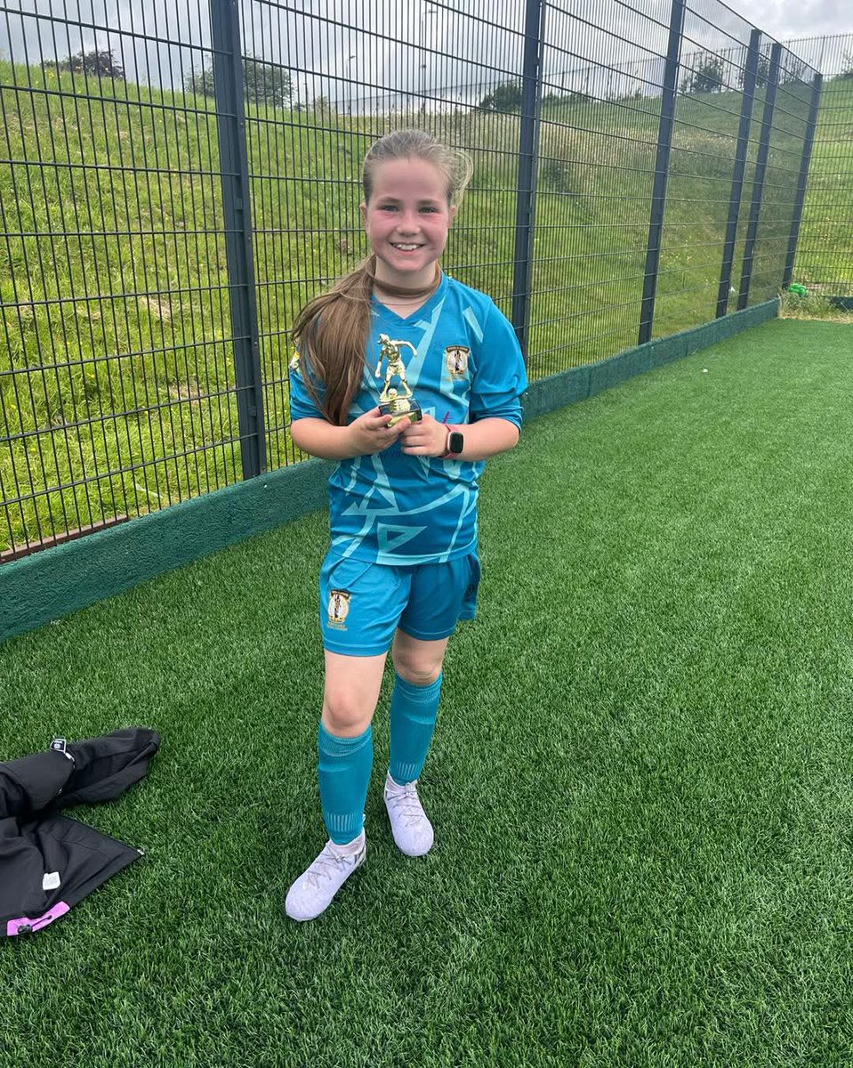 A tough one today for our U12 7’s who played a much stronger Giffnock side. 

Potm went to  goal keeper Liv - a girl who played multiple positions today in goals and outfield, she gave 100% effort and didn’t give up when she was outfield making brilliant tackles and some