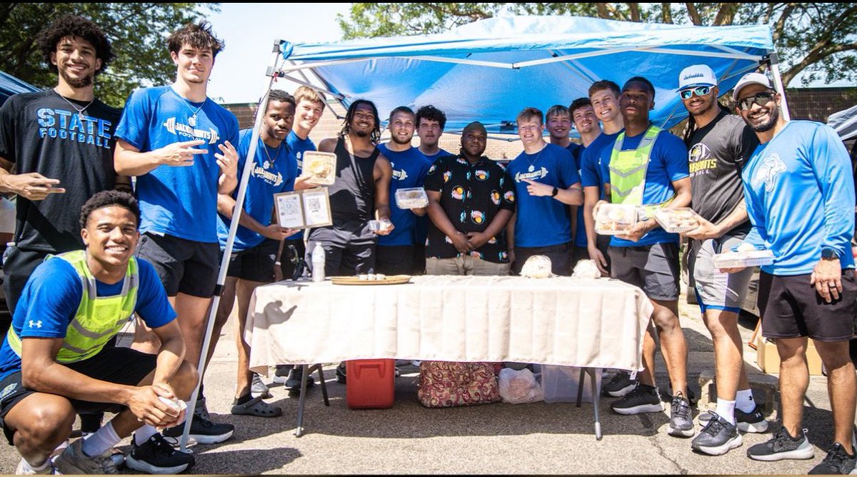 Myles Green (@myles__14) on Twitter photo What an amazing week! Great time with my brothers and the Brookings Community!
Nothing like #BROTHERHOOD AND #CommunityLove this is #Morethanfootball
<a href="/GoJacksFB/">SDSU Football</a> What an amazing week! Great time with my brothers and the Brookings Community!
Nothing like #BROTHERHOOD AND #CommunityLove this is #Morethanfootball
<a href="/GoJacksFB/">SDSU Football</a>
