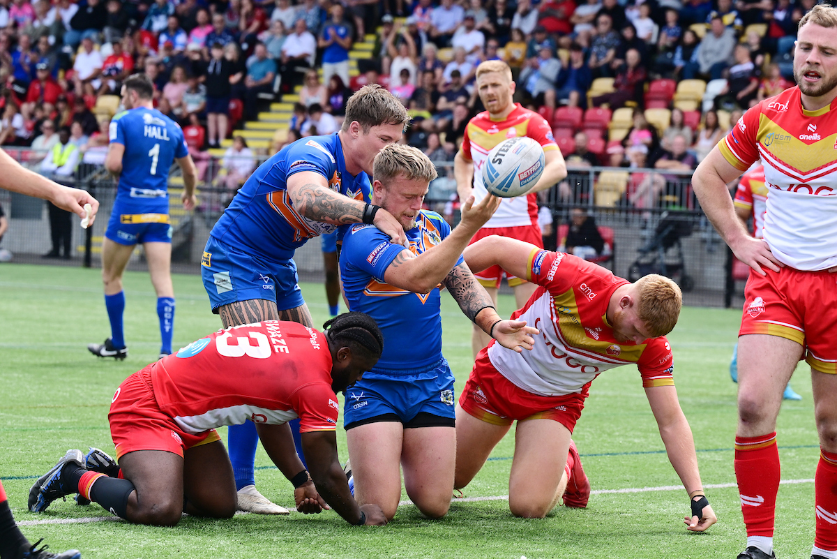 REPORT | The Dons completed a South Yorkshire derby league double for the first time in 25 years with a convincing victory over Sheffield Eagles at the Steel City Stadium.

Recap the action ⤵️
tinyurl.com/4wc2hrvu

🔵 #COYD 🟠