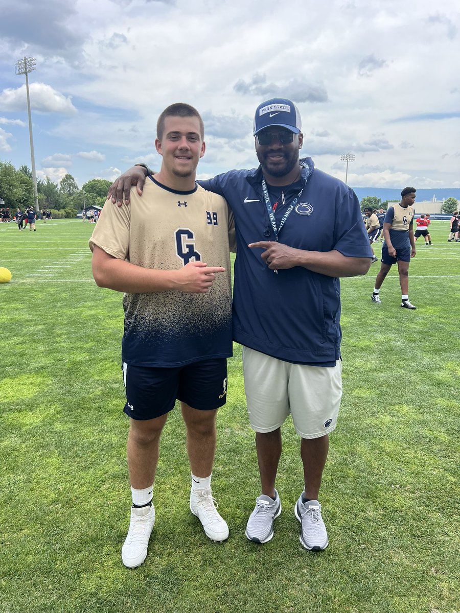 taltune's tweet image. Good Counsel PSU team camp!

@GrantAltuner 
@CoachJaxDL 
@gcfootball