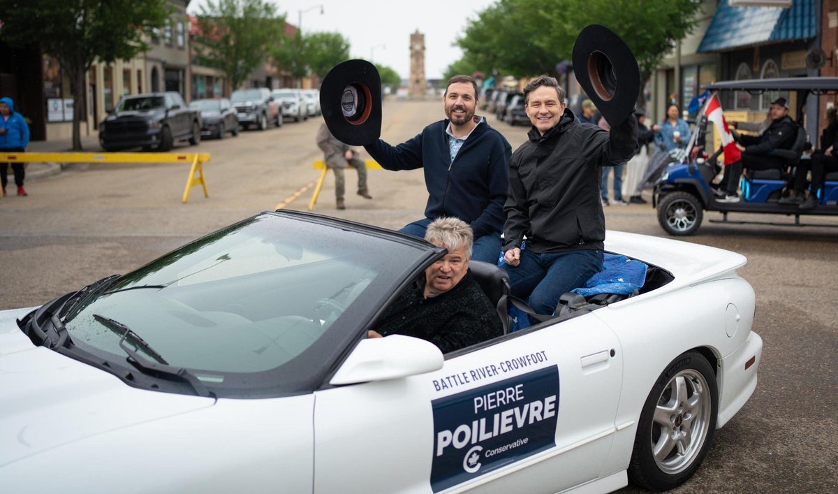 Alberta looks good on you <a href="/PierrePoilievre/">Pierre Poilievre</a>🤠