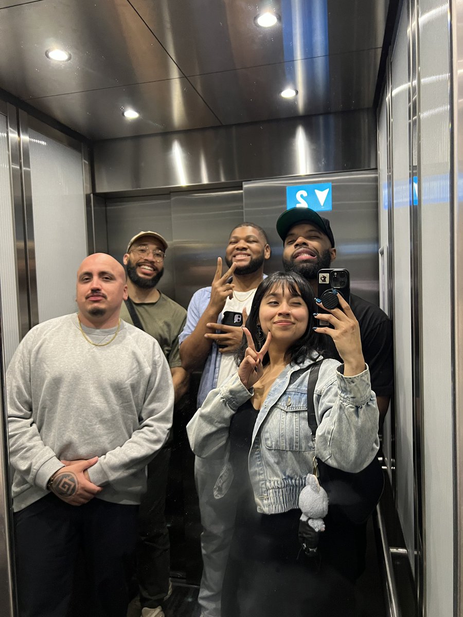 i love my friends so much 🤍