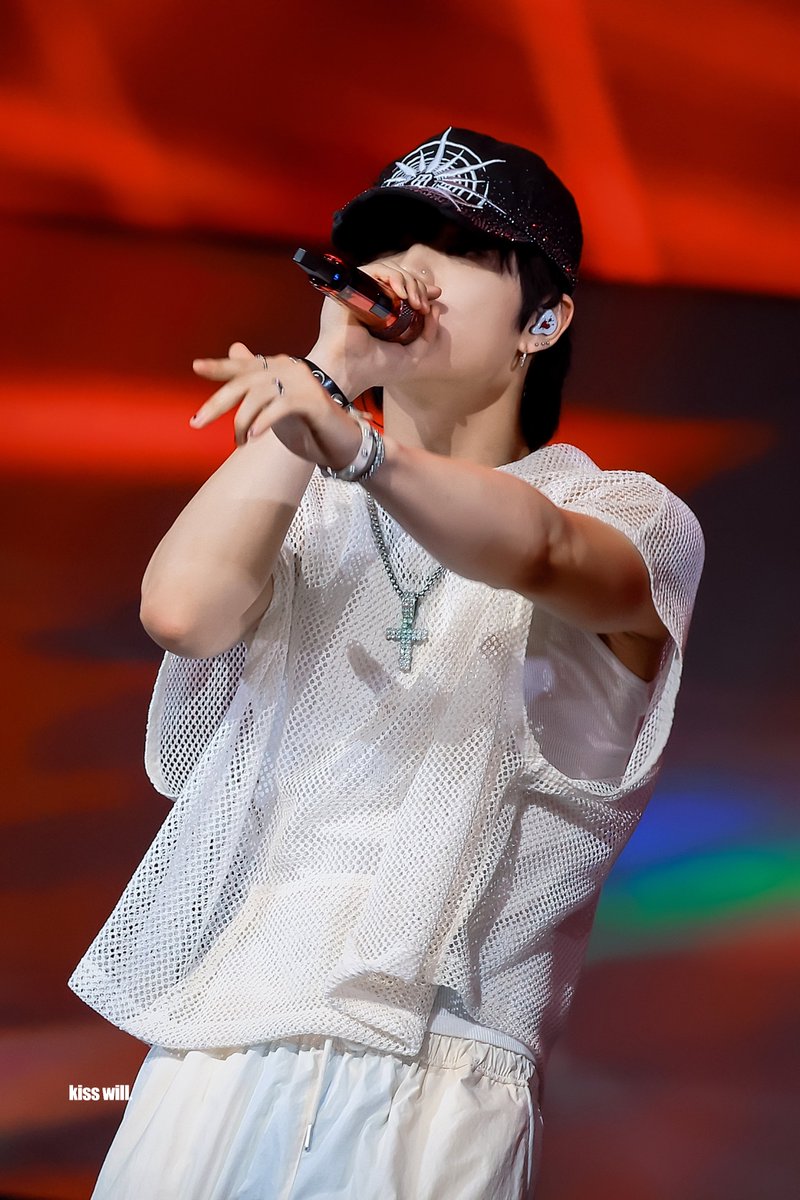 kisswill tweet media