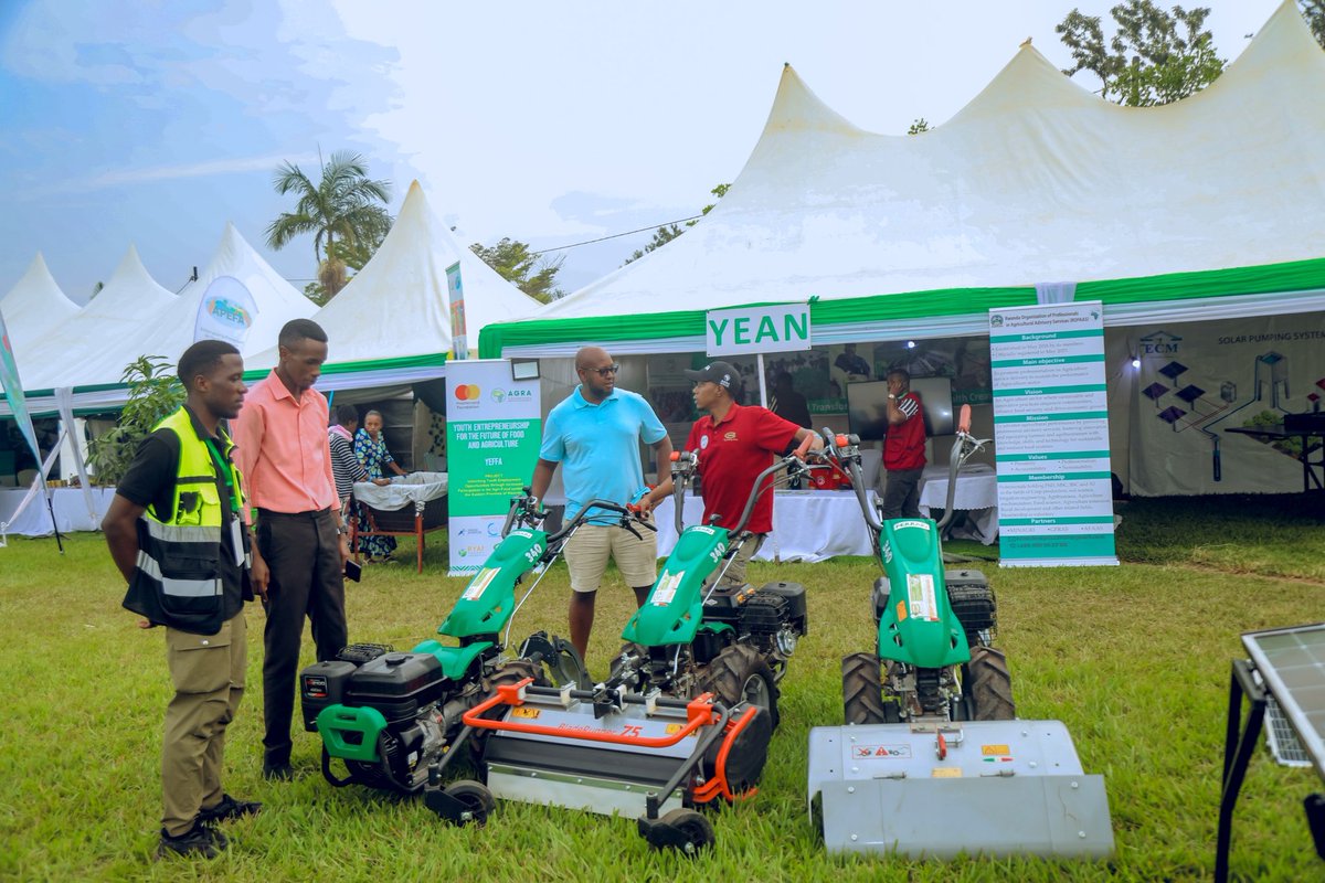 diharagirimana's tweet photo. I visited @YEAN_Agro at #RwandaAgriShow2025, where I was excited to learn more about mechanized farming and the incredible opportunities it brings to daily agricultural practices.

If you're also interested in the future of agriculture, don’t leave without stopping by their stand https://t.co/pH1M9Fnvxz