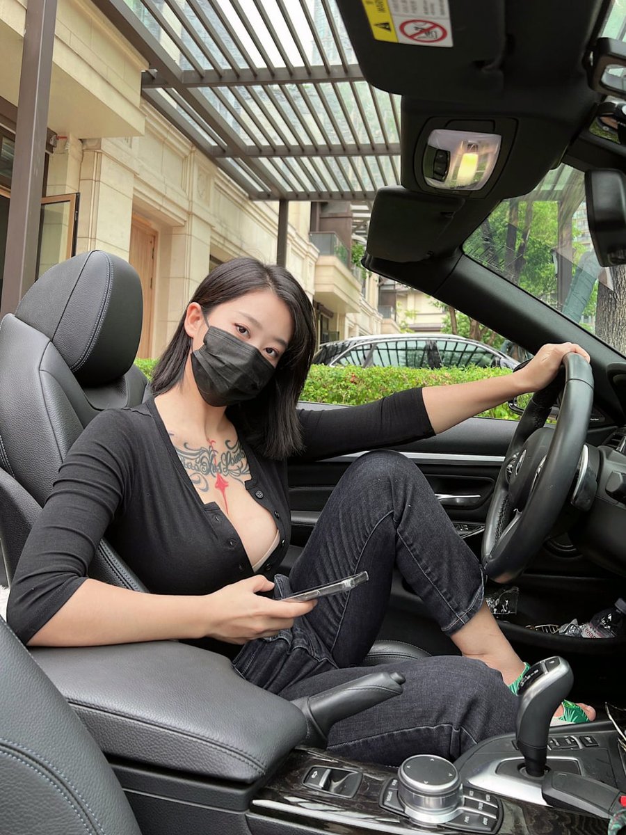 guochanzhanglao's tweet photo. 来，上张老师的车 https://t.co/r9izWwf5qd