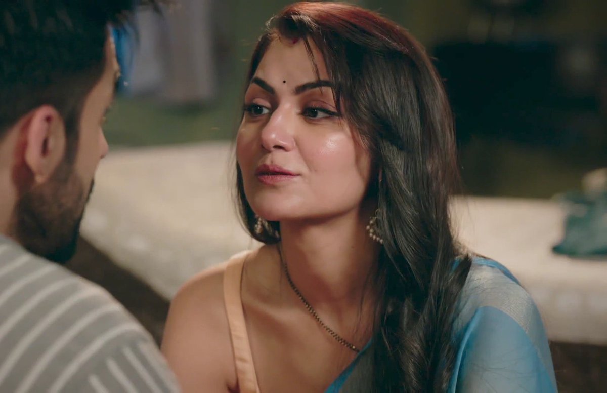 Face card?? Never declined❤️‍🔥 Makeup, styling, aura, beauty? This woman's serving flawless on every level😩🔥🫶🏻

#SritiJha #KaiseMujheTumMilGaye