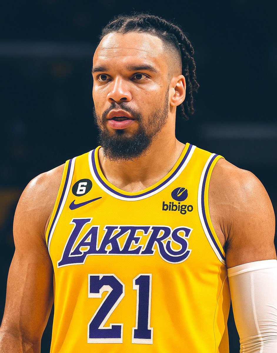 LakeShowYo's tweet photo. How do we feel about this, Lakers fans? https://t.co/xmpLlwYhlN