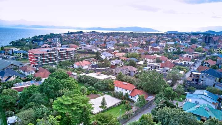 Cette ville vraiment ??? pardon 😘🇨🇩🇨🇩#Goma est une ville béni 😘😘🇨🇩🇨🇩🇨🇩nyumbani njo apa kabisa👌👌👌la beauté de la #RDCongo🇨🇩❤️👌
<a href="/DBayeye/">Amb. Didier Bayeye</a> <a href="/Nebianshu/">M'Pambia Didier</a> <a href="/SuminwaJudith/">Judith SUMINWA TULUKA</a> <a href="/Presidence_RDC/">Présidence RDC 🇨🇩</a> <a href="/ElieShukrani1/">Elie Shukrani #BendeleEkweyaTe 🇨🇩🇨🇩👌</a> <a href="/TourismeRDCongo/">Ministère du Tourisme de la RDC</a> <a href="/FabiolaNgongo/">FABIOLA NGONGO #MwindaYaMwasi🇨🇩💎❤</a> <a href="/cibalanky/">Claude Ibalanky</a> <a href="/VisitKasaiDRC/">Visit Kasaï DRC</a> <a href="/VisitCongo_/">Visit Congo</a>