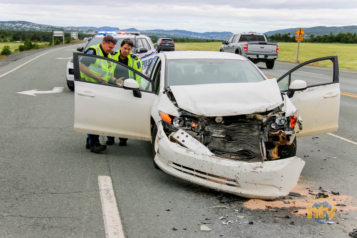 A rear-end collision on Robert E. Howlett Memorial Drive late Sunday morning sent one person to hospital.

Information, photos, and video from the scene:  ntv.ca/rear-end-colli…

#nltraffic <a href="/NTVNewsNL/">NTV News</a>