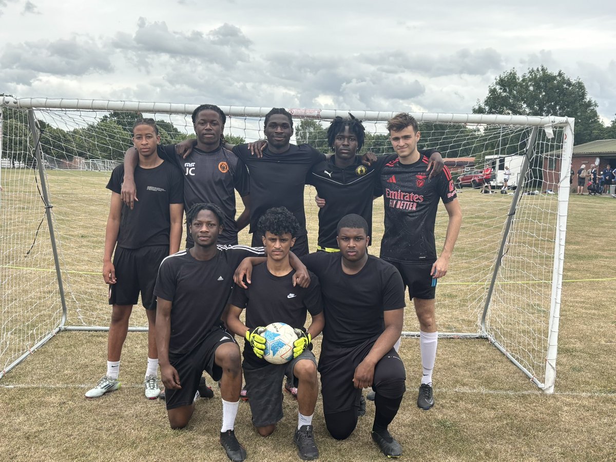 Day out🤞🏾
Keeping fit. Thank you <a href="/NeelAFC/">Perrywood AFC</a> for having us🙏🏾