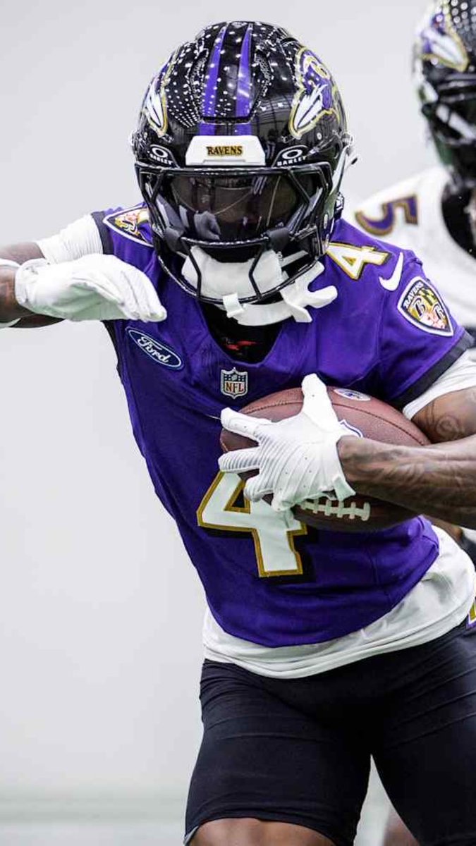 Ravens WR Zay Flowers is using a Riddell Axiom 3D with an AXIOM-W