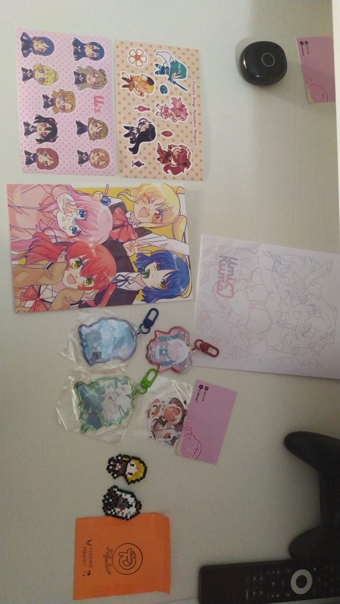 Aaron spetzer (meggy) (@meggy0512) on Twitter photo Hilo con las cosas que me he comprado en <a href="/madridotaku/">Madrid Otaku</a> :
-Llaveros de cookie run <a href="/JokuBlog/">Joku/Sammy Arts</a>
-Pegatinas de U's, madoka mágica y Print de bocchi de rock <a href="/_umikuma_/">◦•✿🩵ᑌᗰI🩵✿•◦</a>
-Broches de Charlie y Vaggie <a href="/Fofuchan_/">𝗙𝗢𝗙𝗨𝗖𝗛𝗔𝗡 ♥️</a> Hilo con las cosas que me he comprado en <a href="/madridotaku/">Madrid Otaku</a> :
-Llaveros de cookie run <a href="/JokuBlog/">Joku/Sammy Arts</a>
-Pegatinas de U's, madoka mágica y Print de bocchi de rock <a href="/_umikuma_/">◦•✿🩵ᑌᗰI🩵✿•◦</a>
-Broches de Charlie y Vaggie <a href="/Fofuchan_/">𝗙𝗢𝗙𝗨𝗖𝗛𝗔𝗡 ♥️</a>